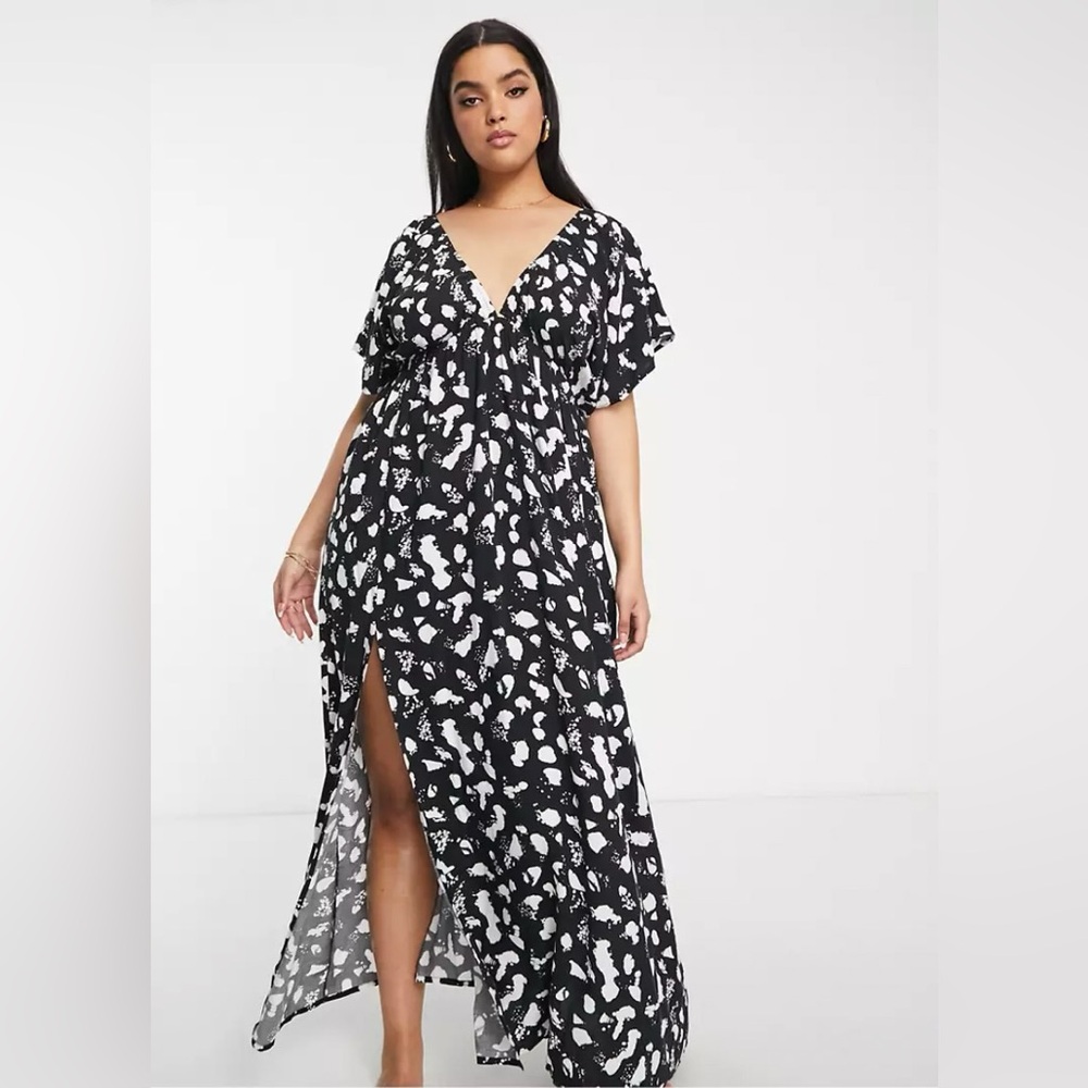 Flutter Sleeve Maxi Beach Dress in Mono